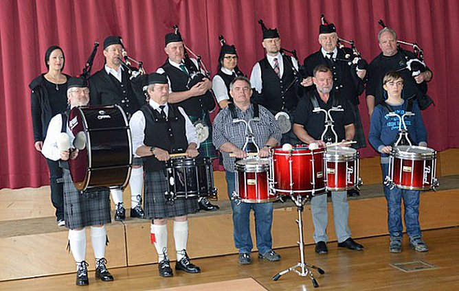 Tag der Deutschen Einheit am Kyffhäuser-Denkmal (Foto: Stadtmarketing Bad Frankenhausen) Tag der Deutschen Einheit am Kyffhäuser-Denkmal (Foto: Stadtmarketing Bad Frankenhausen)
