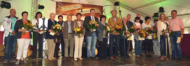 Große Beteiligung am 22."Frankenhäuser Blumensommer" 2016 (Foto: Stadtmarketing Bad Frankenhausen) Große Beteiligung am 22."Frankenhäuser Blumensommer" 2016 (Foto: Stadtmarketing Bad Frankenhausen)