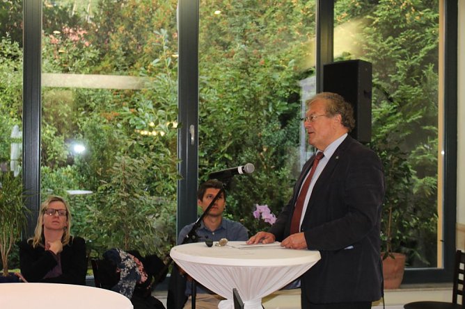 Plädoyer für den Possen als Urwald (Foto: Karl-Heinz Herrmann) Plädoyer für den Possen als Urwald (Foto: Karl-Heinz Herrmann)