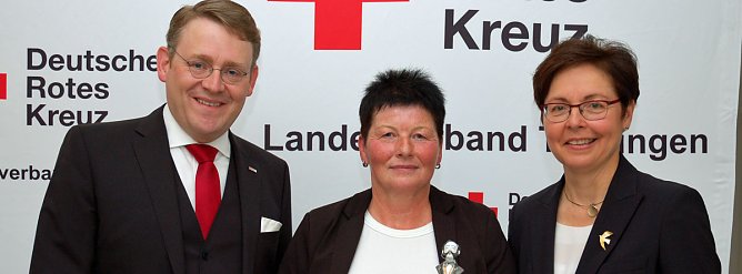 Ehrenamtspreis (Foto: DRK Thüringen) Ehrenamtspreis (Foto: DRK Thüringen)