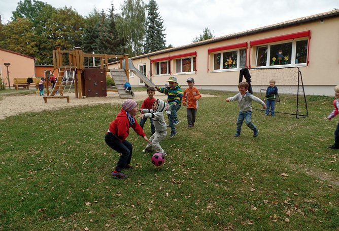 Sport verbindet... (Foto: Flokiste Schernberg) Sport verbindet... (Foto: Flokiste Schernberg)