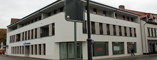 Wohn- und Geschäftshaus vorgestellt (Foto: Karl-Heinz Herrmann) Wohn- und Geschäftshaus vorgestellt (Foto: Karl-Heinz Herrmann)