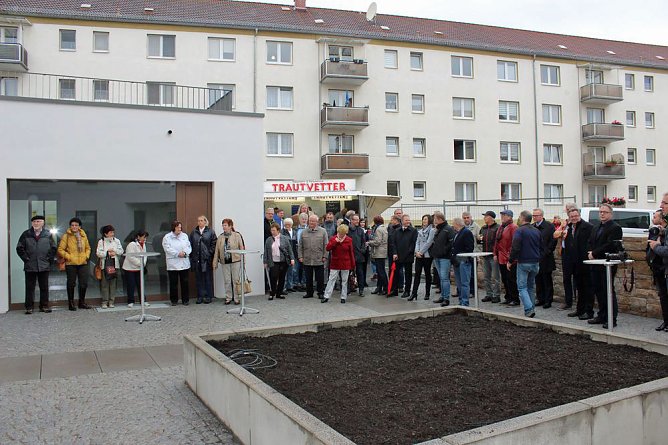 Wohn- und Geschäftshaus vorgestellt (Foto: Karl-Heinz Herrmann) Wohn- und Geschäftshaus vorgestellt (Foto: Karl-Heinz Herrmann)