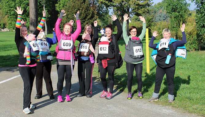 Junge Muttis im Wettbewerb (Foto: Karl-Heinz Herrmann) Junge Muttis im Wettbewerb (Foto: Karl-Heinz Herrmann)