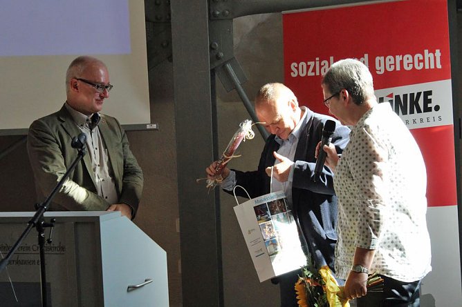 Statt Altersarmut – Rente rauf! (Foto: Karl-Heinz Herrmann) Statt Altersarmut – Rente rauf! (Foto: Karl-Heinz Herrmann)