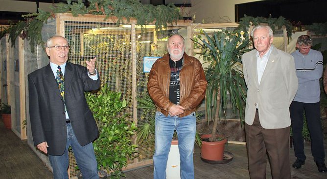 Viele exotische Vögel zu sehen (Foto: Karl-Heinz Herrmann) Viele exotische Vögel zu sehen (Foto: Karl-Heinz Herrmann)