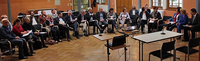 Zur Stadtumbaubereisung in Sondershausen (Foto: Karl-Heinz Herrmann) Zur Stadtumbaubereisung in Sondershausen (Foto: Karl-Heinz Herrmann)