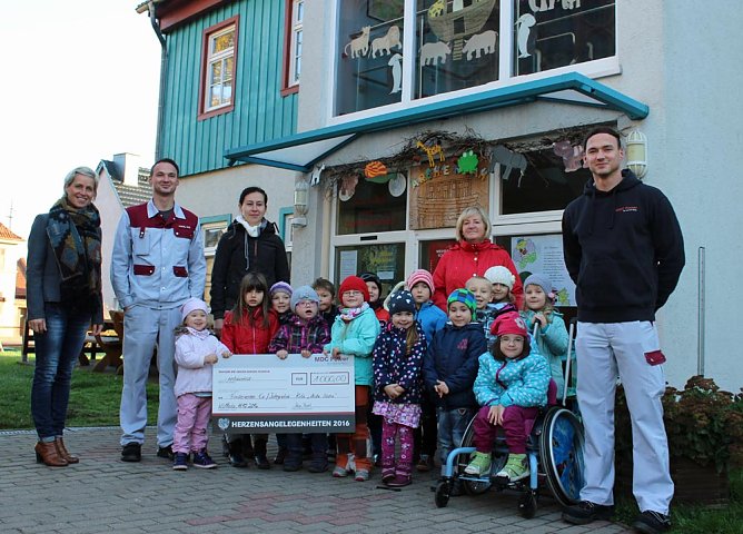 Spende für KITA Stocksen (Foto: Karl-Heinz Herrmann) Spende für KITA Stocksen (Foto: Karl-Heinz Herrmann)