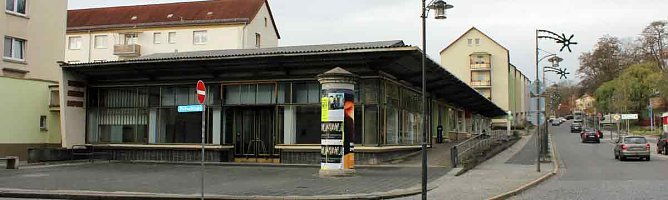 Flachl&auml;den sollen Zwei-Geschosser werden (Foto: Karl-Heinz Herrmann)