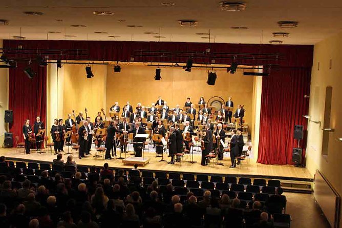 Hommage an Peter Tschaikowsky (Foto: Karl-Heinz Herrmann) Hommage an Peter Tschaikowsky (Foto: Karl-Heinz Herrmann)