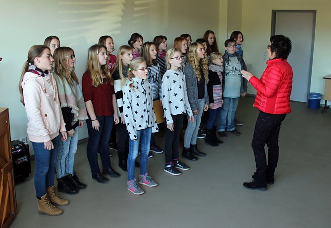 Anbau feierlich eingeweiht (Foto: Karl-Heinz Herrmann) Anbau feierlich eingeweiht (Foto: Karl-Heinz Herrmann)