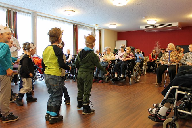 Koboldgruppe bei den Senioren (Foto: Haus am Wippertor)