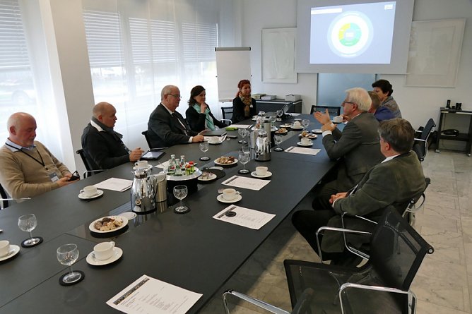 Landr&auml;tin zu Besuch bei Firma RZB in Bamberg (Foto: Landratsamt Kyffh&auml;userkreis)