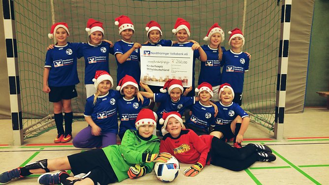 Kinder helfen Kindern (Foto: Steffen Kobrow) Kinder helfen Kindern (Foto: Steffen Kobrow)