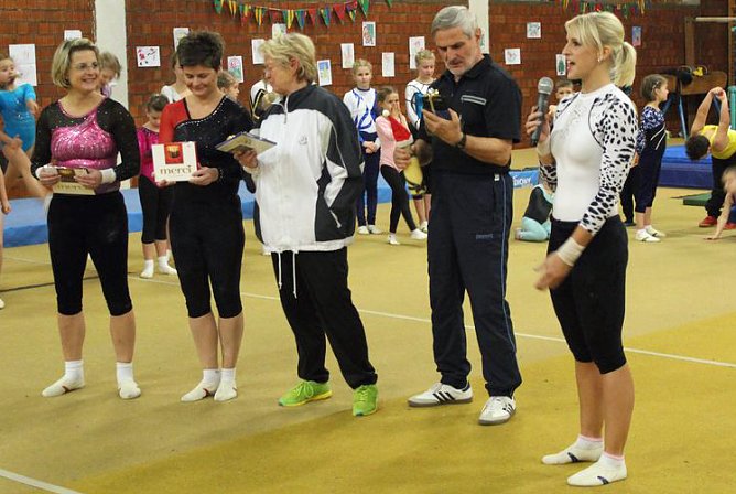 Landesmeister stellten sich vor (Foto: Karl-Heinz Herrmann) Landesmeister stellten sich vor (Foto: Karl-Heinz Herrmann)