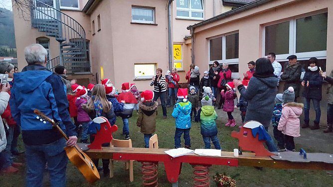 Weihnachtsmarkt in der Kita Bebraspatzen (Foto: Michaela Liebing)