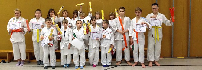 Mit neuem Gürtel ins neue Jahr (Foto: Peter Keßler) Mit neuem Gürtel ins neue Jahr (Foto: Peter Keßler)