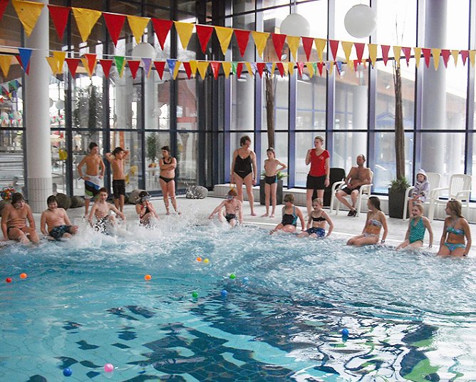 Besucherrekord in der Kyffhäuser-Therme (Foto: Stadtmarketing Bad Frankenhausen) Besucherrekord in der Kyffhäuser-Therme (Foto: Stadtmarketing Bad Frankenhausen)