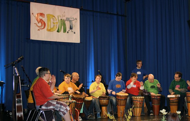 Ein buntes Spektakel für Groß und Klein (Foto: Stiftung Finneck) Ein buntes Spektakel für Groß und Klein (Foto: Stiftung Finneck)