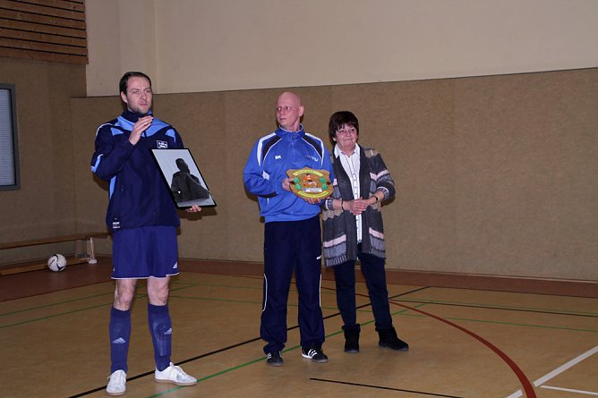 Pokal verteidigt (Foto: Bernd Wollweber)