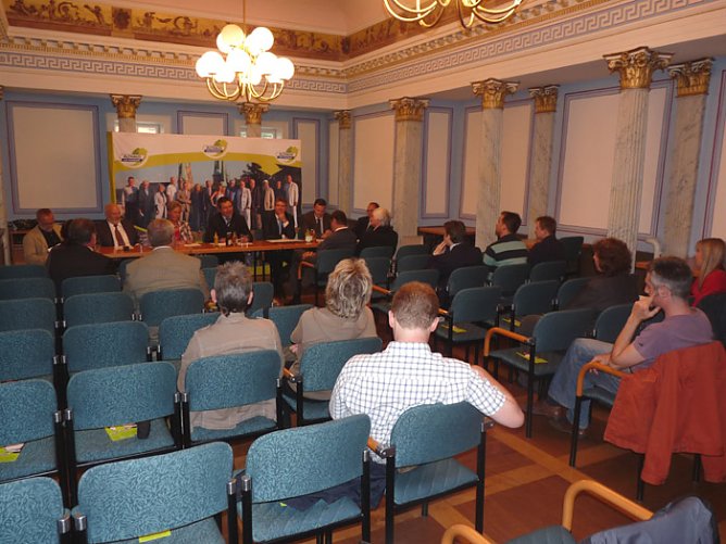 Podiumsdiskussiun zur Bildung (Foto: Karl-Heinz Herrmann)