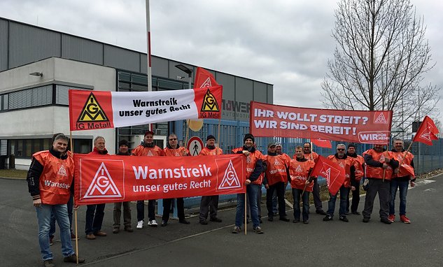Signal der Beschäftigten in Artern (Foto: IG Metall) Signal der Beschäftigten in Artern (Foto: IG Metall)