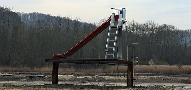 Am Bebraer Teich wird gebaut (Foto: Karl-Heinz Herrmann)