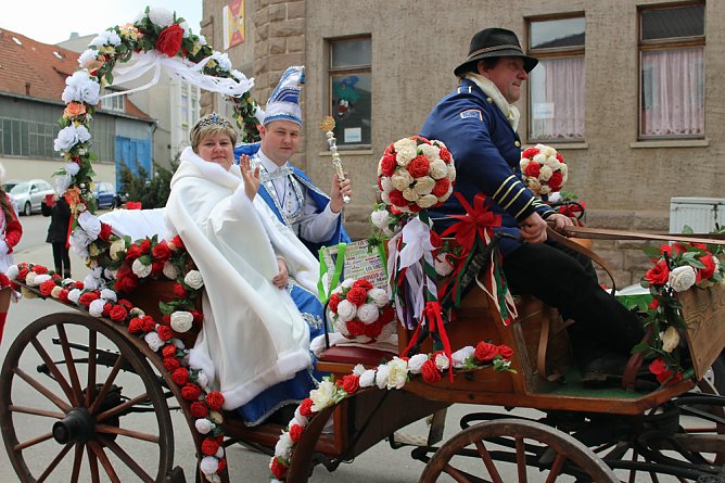 Narren mit Vorschlag zur Gebietsreform (Foto: Karl-Heinz Herrmann) Narren mit Vorschlag zur Gebietsreform (Foto: Karl-Heinz Herrmann)