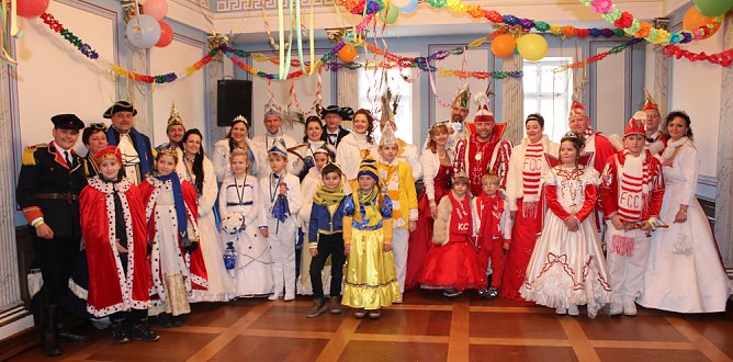 Tollitäten beim Bürgermeisterempfang (Foto: Karl-Heinz Herrmann) Tollitäten beim Bürgermeisterempfang (Foto: Karl-Heinz Herrmann)