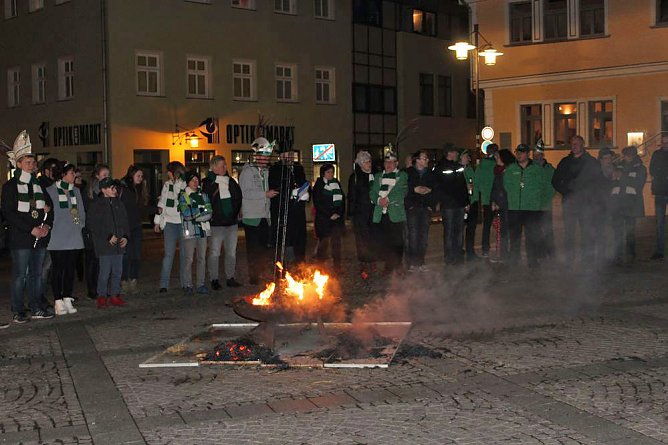 Nubbel den Flammen &uuml;bergeben (Foto: Karl-Heinz Herrmann)