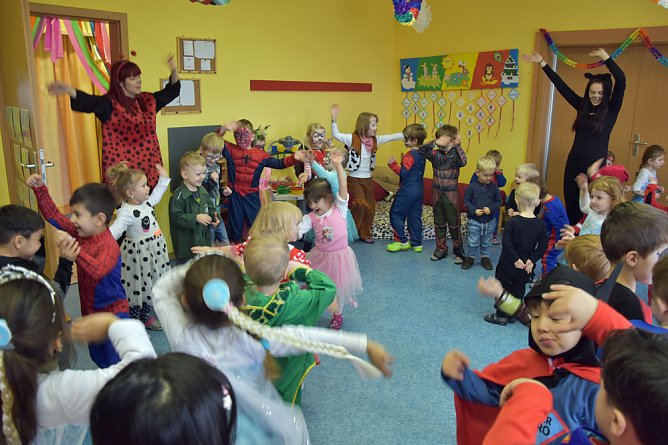 Neues aus der "Flohkiste" in Schernberg (Foto: Erzieher Flohkiste) Neues aus der "Flohkiste" in Schernberg (Foto: Erzieher Flohkiste)