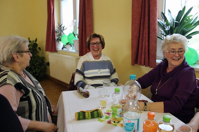Eine Blume zum Frauentag (Foto: Karl-Heinz Herrmann) Eine Blume zum Frauentag (Foto: Karl-Heinz Herrmann)