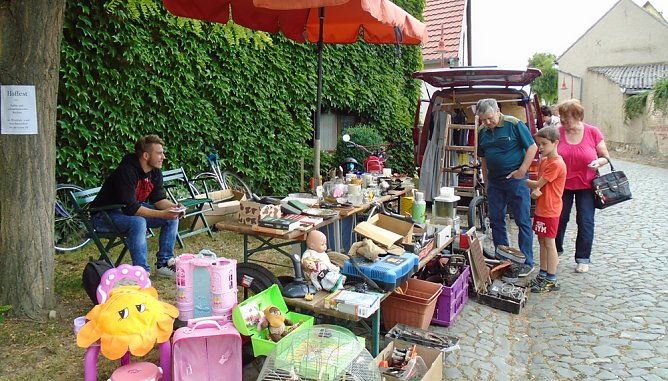 Auf zum 5. Etzlebener Flohmarkt (Foto: Peter Ke&Atilde;�ler)