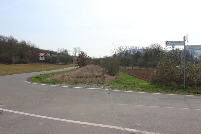 Mit 100 km/h über den Unstrut-Werra-Radweg? (Foto: Karl-Heinz Herrmann) Mit 100 km/h über den Unstrut-Werra-Radweg? (Foto: Karl-Heinz Herrmann)