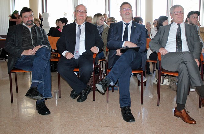 Andrang in der Geburtsklinik (Foto: Karl-Heinz Herrmann)