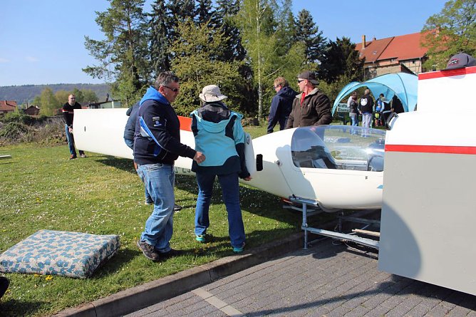 Ganzes Flugzeug dabei (Foto: Karl-Heinz Herrmann) Ganzes Flugzeug dabei (Foto: Karl-Heinz Herrmann)