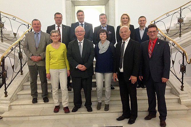 Delegation aus dem Kyffhäuserkreis... (Foto: Landratsamt Kyffhäuserkreis) Delegation aus dem Kyffhäuserkreis... (Foto: Landratsamt Kyffhäuserkreis)