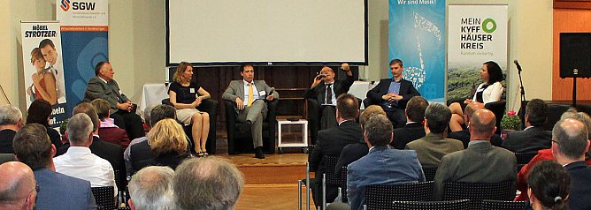 9. Wirtschaftsforum war ein Erfolg (Foto: Karl-Heinz Herrmann) 9. Wirtschaftsforum war ein Erfolg (Foto: Karl-Heinz Herrmann)