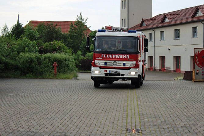 Fahrt mit einem Feuerwehrauto (Foto: Karl-Heinz Herrmann)