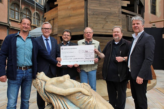 Spende f&uuml;r F&ouml;rderverein Loh-Orchester Sondershausen (Foto: Karl-Heinz Herrmann)