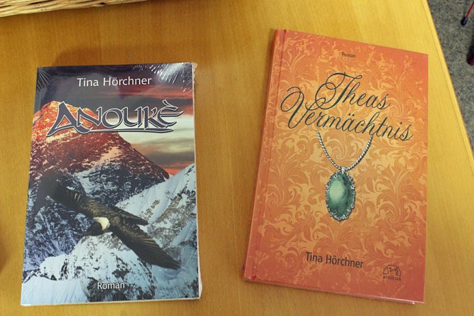 Aus ihrem zweiten Buch gelesen (Foto: Karl-Heinz Herrmann)