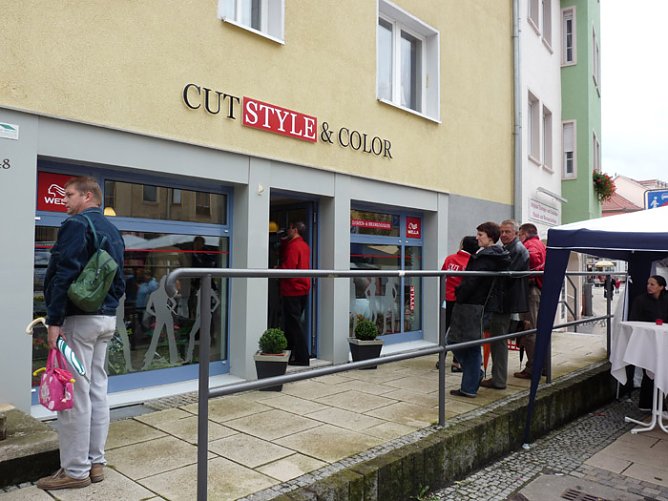 Neues Friseurgesch&auml;ft (Foto: Karl-Heinz Herrmann)