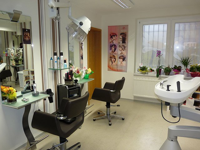 Neues Friseurgesch&auml;ft (Foto: Karl-Heinz Herrmann)