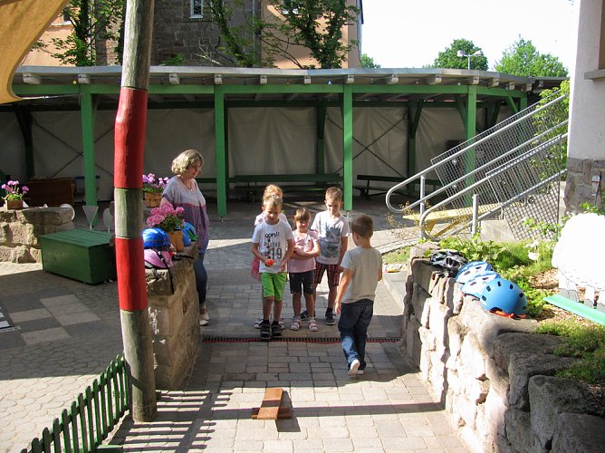 Verkehrssicherheitstag der Kita Kindervilla Bad Frankenhausen (Foto: Bernd Müller) Verkehrssicherheitstag der Kita Kindervilla Bad Frankenhausen (Foto: Bernd Müller)