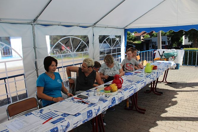 24-h-Schwimmen gestartet (Foto: Karl-Heinz Herrmann) 24-h-Schwimmen gestartet (Foto: Karl-Heinz Herrmann)