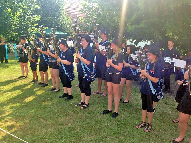 10 Jahre Haus Mara - ein Grund zum Feiern! (Foto: Haus Mara) 10 Jahre Haus Mara - ein Grund zum Feiern! (Foto: Haus Mara)