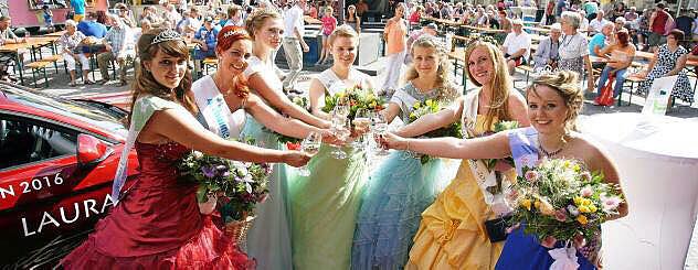 Weinprinzessin Shantel I. erwartet  (Foto: Werbering Sondershausen)
