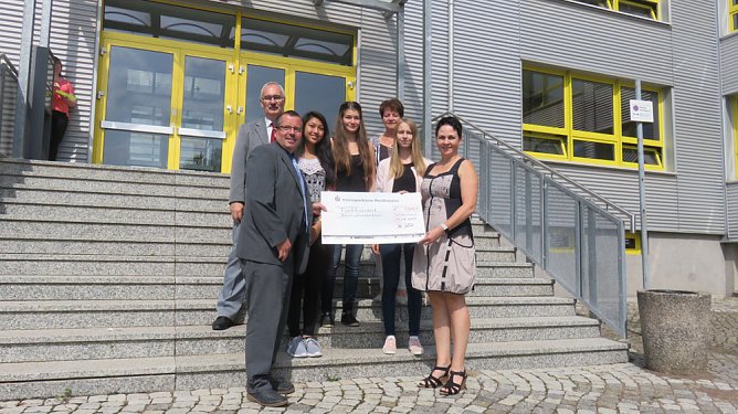 Sch&uuml;ler kochen f&uuml;r Sch&uuml;ler (Foto: Barmer)