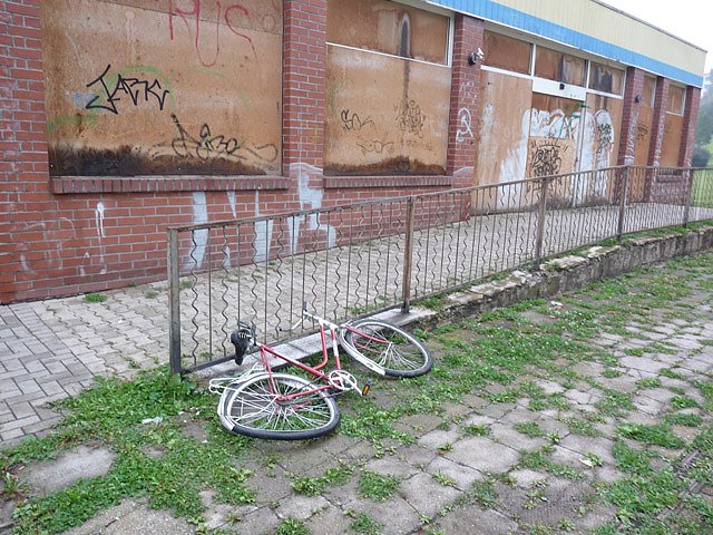 Fahrrad defekt (Foto: Karl-Heinz Herrmann) Fahrrad defekt (Foto: Karl-Heinz Herrmann)