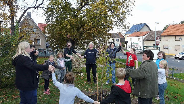 Abenteuer Hainleite und Baumpflanzung (Foto: Stadtjugendring Sondershausen)